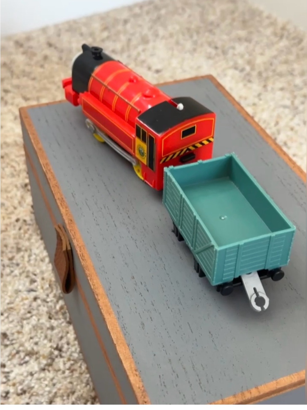 Thomas & Friends TrackMaster, Motorized Victor Engine - Picture 3 of 5
